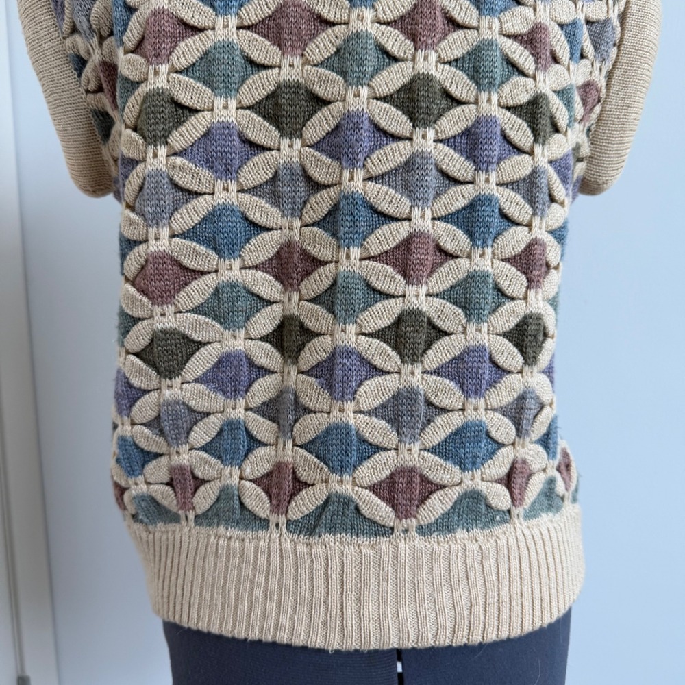 Vintage Geometric Knit Button Front Sleevless Sweater Size Medium - Picture 7 of 8